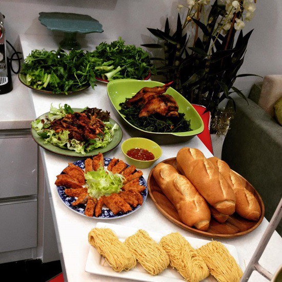 Ngoài những món ăn Việt Nam quen thuộc, Trúc Diễm còn có thể nấu được đồ ăn nước ngoài và còn tự tìm tòi ra những công thức nấu ăn mới.
