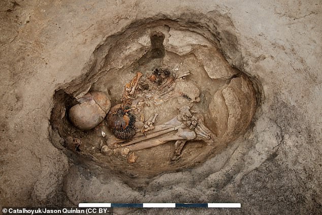 Bộ hài cốt 9.000 năm tuổi được tìm thấy ở Thổ Nhĩ Kỳ.