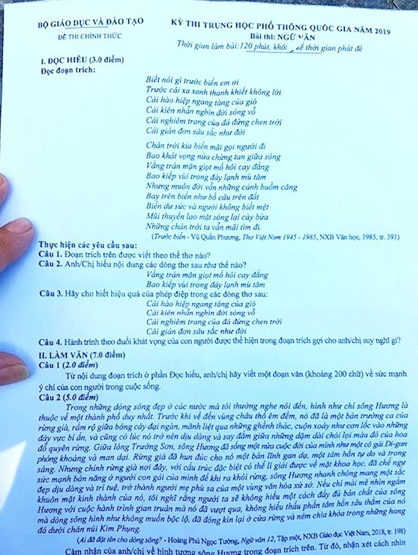 TP.HCM: Thi sinh đánh giá đề thi Ngữ văn THPT 2019 khá hay và dễ - Ảnh 2.