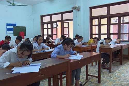Thí sinh thi vào lớp 10 năm học 2019-2020 ở Quảng Bình. Ảnh: Quang Hà