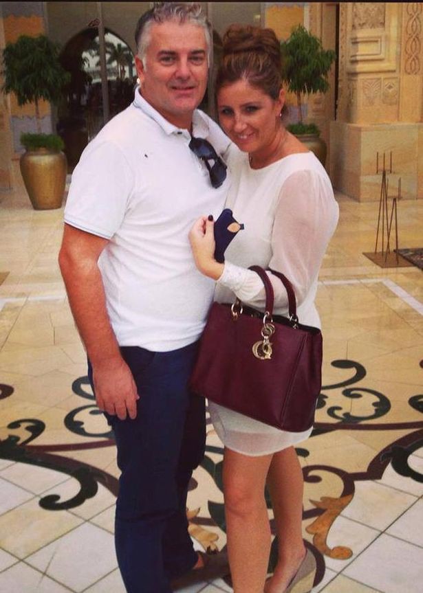 Victoria sống tại Dubai cùng chồng – Mark