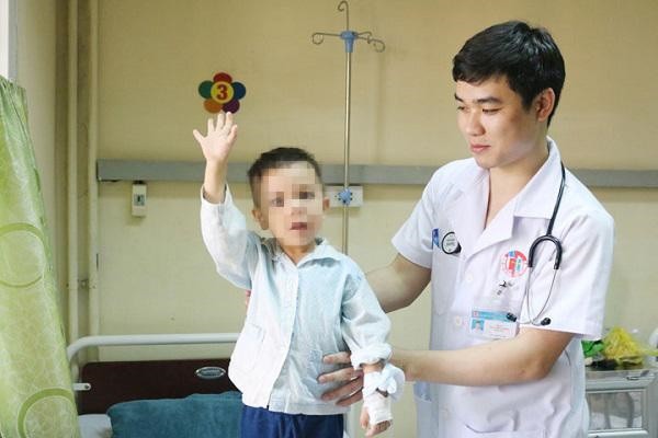 Sau 6 ngày điều trị bé B.A. đã có tiến triển tốt.