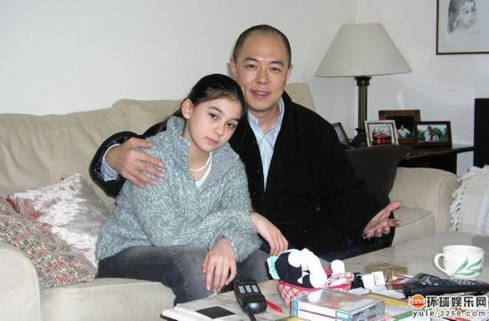 Trương Thiết Lâm và con gái lai Tây.