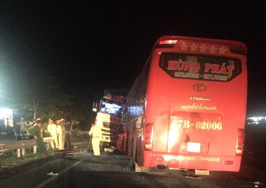  Đến hơn 6 giờ sáng, hiện trường mới được giải tỏa 