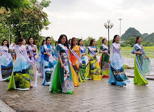 Thông qua cuộc thi, các thí sinh góp phần quảng bá con người và vùng đất Cố đô Hoa Lư