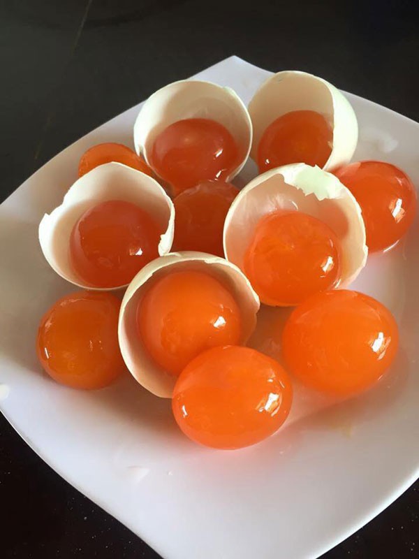Trứng luộc rất dễ bị nhiễm khuẩn bởi hành động mà nhiều người hay làm khi luộc trứng  - Ảnh 3.