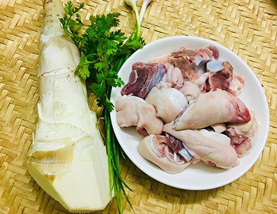 Canh giò heo nấu măng tươi ngon thần sầu - Ảnh 2.