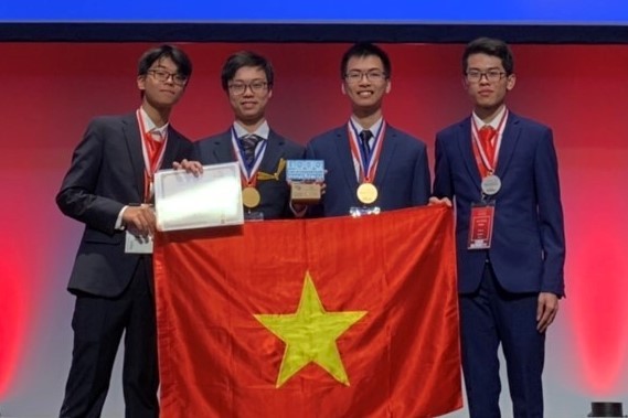 Nam sinh Hà Nội giành điểm 40/40 thi thực hành Olympic Hóa học quốc tế  - Ảnh 2.