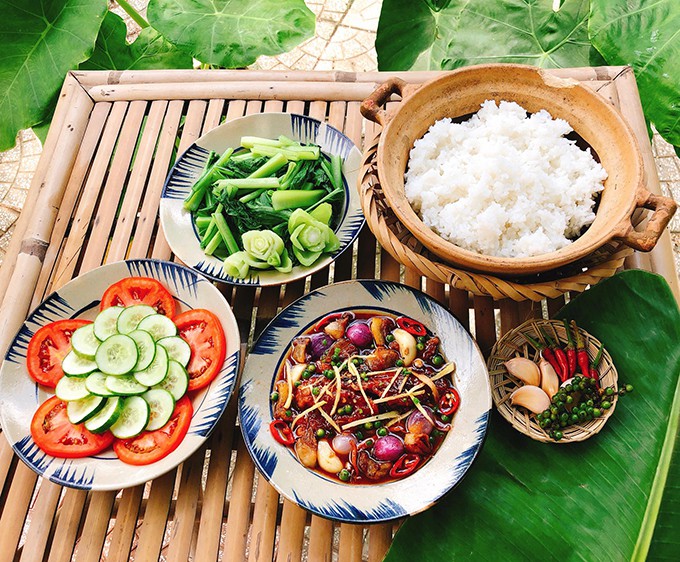 Mắm cá lóc chiên cho bữa cơm ngày hè - Ảnh 1. Mắm cá lóc chiên cho bữa cơm ngày hè - Ảnh 1.