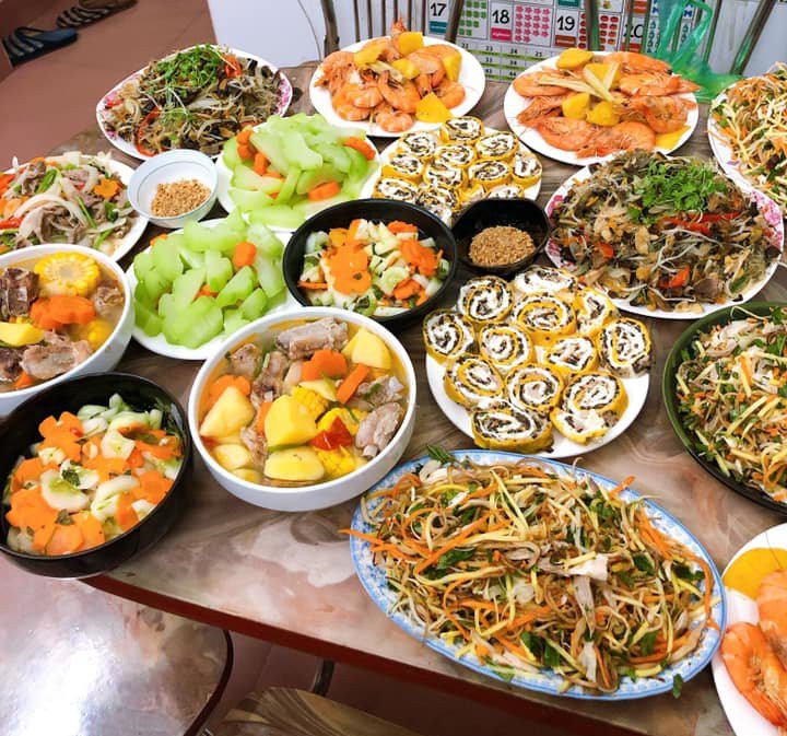 Dâu mới xung phong làm cỗ giỗ bố, 3 tiếng làm xong 4 mâm, mẹ chồng nở mày nở mặt - Ảnh 2. Dâu mới xung phong làm cỗ giỗ bố, 3 tiếng làm xong 4 mâm, mẹ chồng nở mày nở mặt - Ảnh 2.