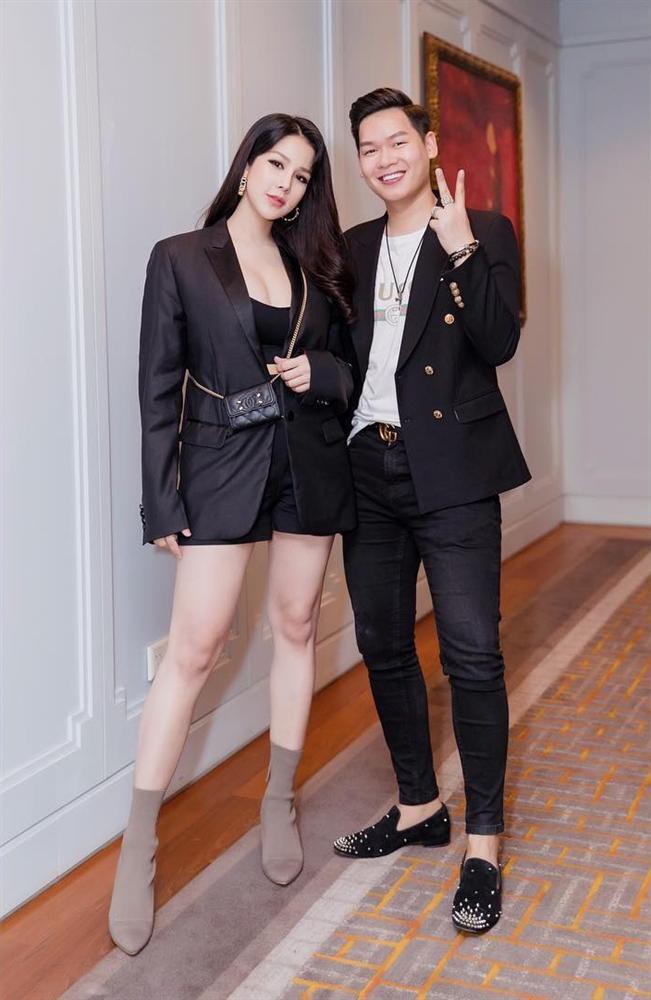 Mỹ nhân Việt lấy lại vóc dáng thần tốc sau sinh, ngỡ như chưa từng qua một lần sinh nở - Ảnh 11. Mỹ nhân Việt lấy lại vóc dáng thần tốc sau sinh, ngỡ như chưa từng qua một lần sinh nở - Ảnh 11.