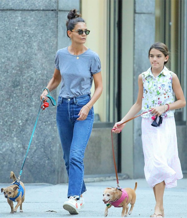 Katie Holmes đi chơi với con gái sau chia tay bạn trai - Ảnh 3.