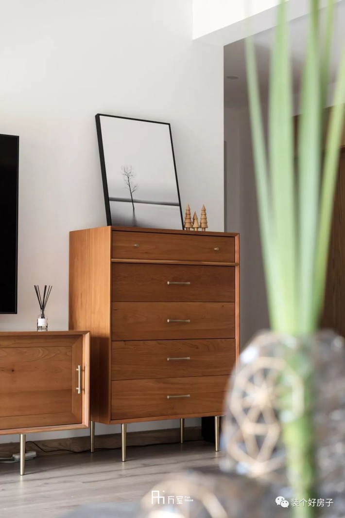 Căn hộ khổng lồ rộng 255m² của người đàn ông độc thân thích cuộc sống yên ả - Ảnh 9. Căn hộ khổng lồ rộng 255m² của người đàn ông độc thân thích cuộc sống yên ả - Ảnh 9.