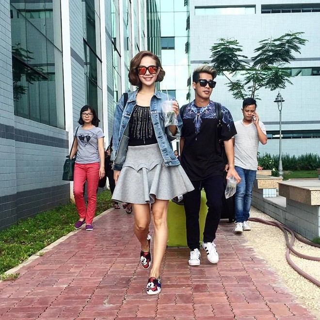 Mỹ nhân Việt không ngại mặc lại đồ cũ nhưng đỉnh cao mix đồ là Hoa hậu này - Ảnh 11. Mỹ nhân Việt không ngại mặc lại đồ cũ nhưng đỉnh cao mix đồ là Hoa hậu này - Ảnh 11.