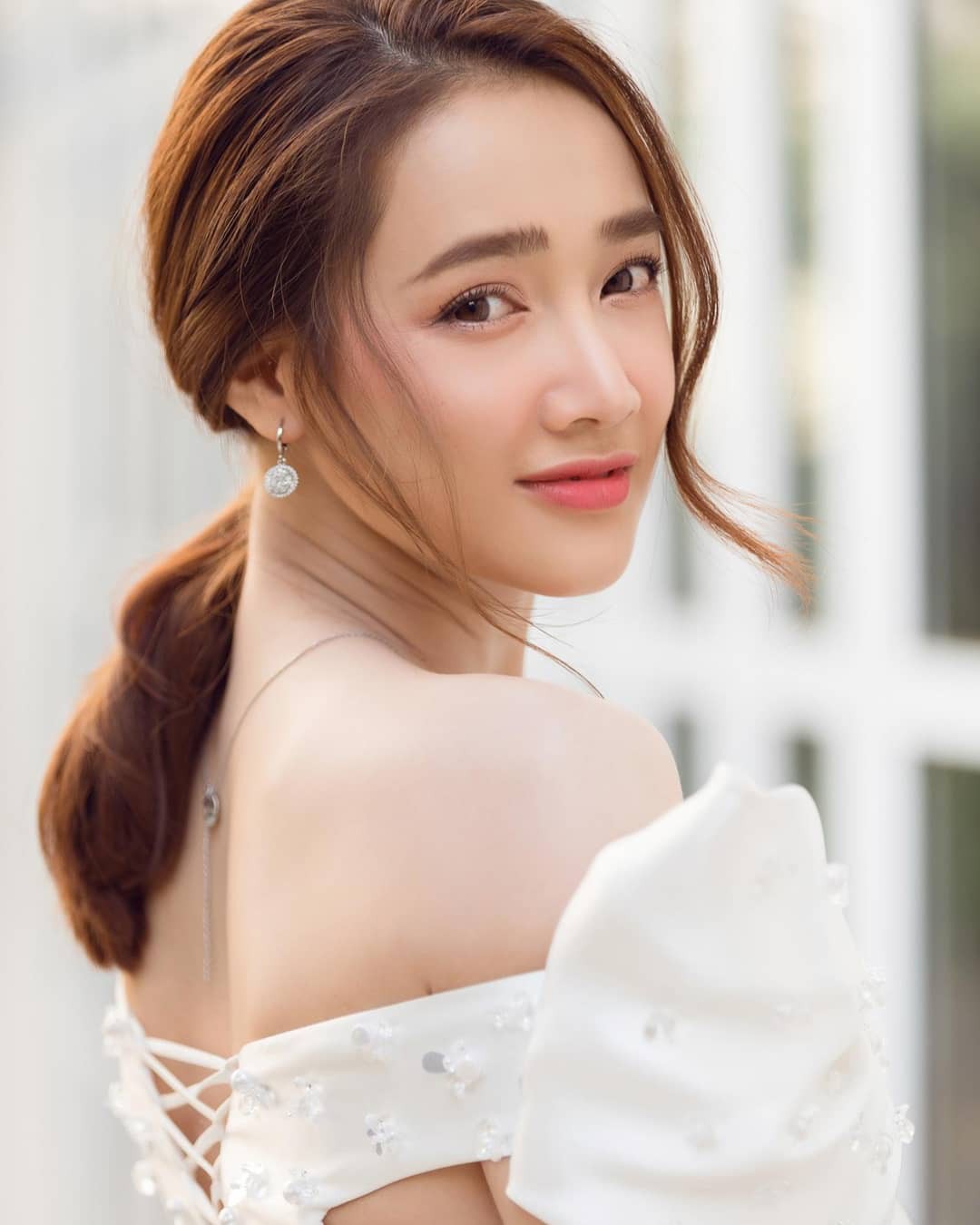 So kè style 3 nàng ngọc nữ 1990 của điện ảnh Việt: Người chăm diện đồ trễ nải, người thích diện đồ xì-tin hack tuổi triệt để - Ảnh 1. So kè style 3 nàng ngọc nữ 1990 của điện ảnh Việt: Người chăm diện đồ trễ nải, người thích diện đồ xì-tin hack tuổi triệt để - Ảnh 1.