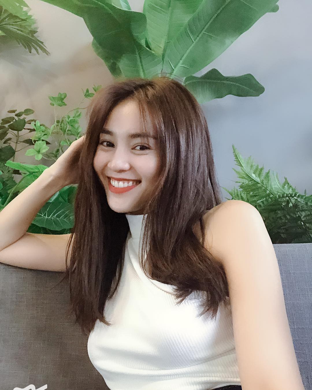 So kè style 3 nàng ngọc nữ 1990 của điện ảnh Việt: Người chăm diện đồ trễ nải, người thích diện đồ xì-tin hack tuổi triệt để - Ảnh 20. So kè style 3 nàng ngọc nữ 1990 của điện ảnh Việt: Người chăm diện đồ trễ nải, người thích diện đồ xì-tin hack tuổi triệt để - Ảnh 20.