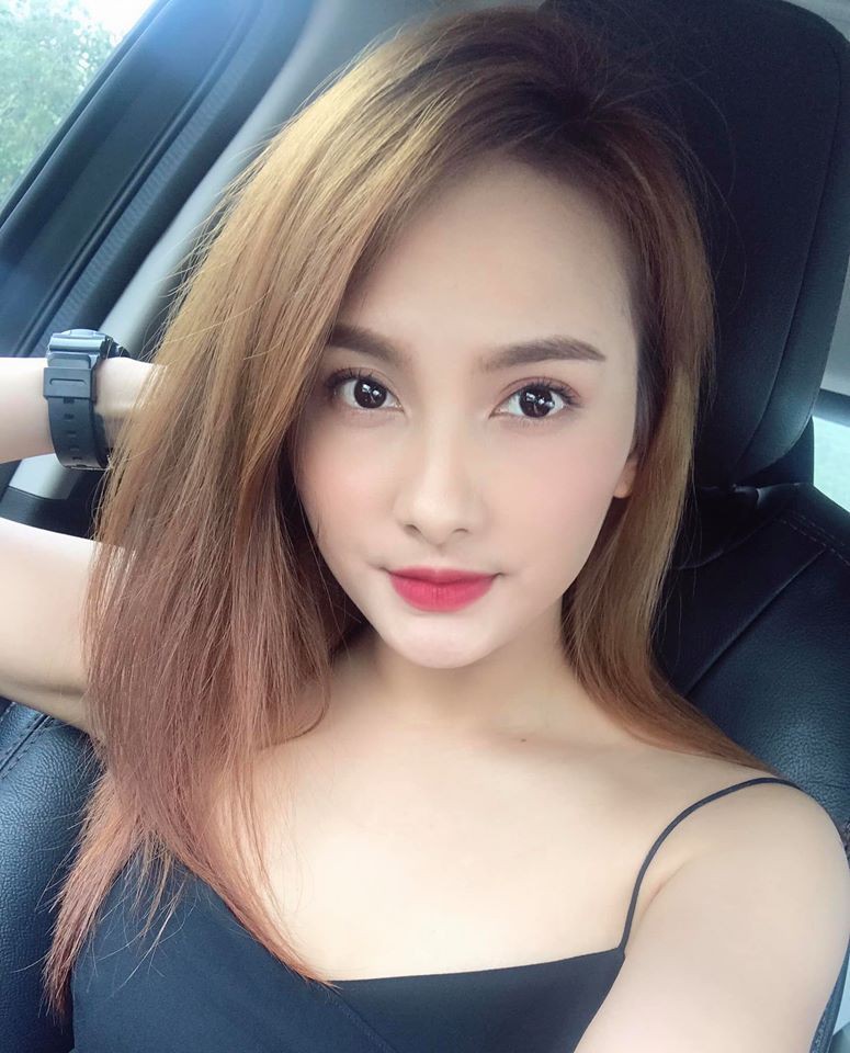 So kè style 3 nàng ngọc nữ 1990 của điện ảnh Việt: Người chăm diện đồ trễ nải, người thích diện đồ xì-tin hack tuổi triệt để - Ảnh 10. So kè style 3 nàng ngọc nữ 1990 của điện ảnh Việt: Người chăm diện đồ trễ nải, người thích diện đồ xì-tin hack tuổi triệt để - Ảnh 10.