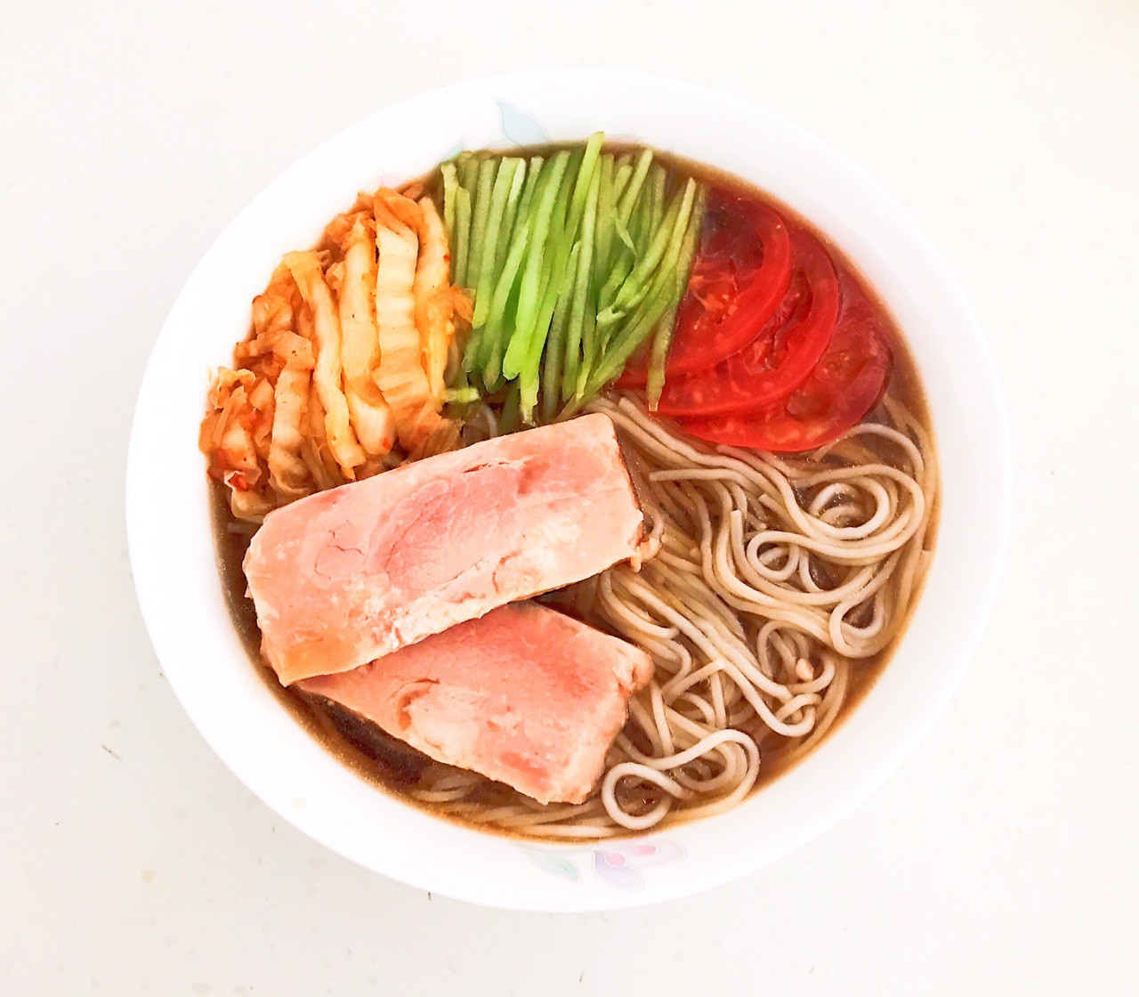 Bữa sáng không có nhiều thời gian, bạn hãy làm ngay món mì siêu nhanh và ngon này - Ảnh 4. Bữa sáng không có nhiều thời gian, bạn hãy làm ngay món mì siêu nhanh và ngon này - Ảnh 4.