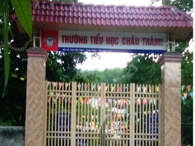 Hiệu trưởng bị tố ăn chặn sữa học đường của học sinh nghèo - Ảnh 1. Hiệu trưởng bị tố ăn chặn sữa học đường của học sinh nghèo - Ảnh 1.