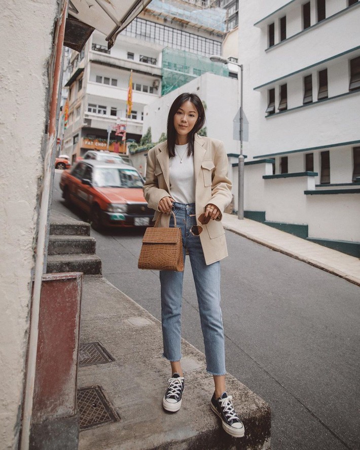 Chẳng dát toàn hàng hiệu nhưng các quý cô Châu Á nhìn vẫn cứ sang xịn nhờ cách mix cao tay - Ảnh 11. Chẳng dát toàn hàng hiệu nhưng các quý cô Châu Á nhìn vẫn cứ sang xịn nhờ cách mix cao tay - Ảnh 11.
