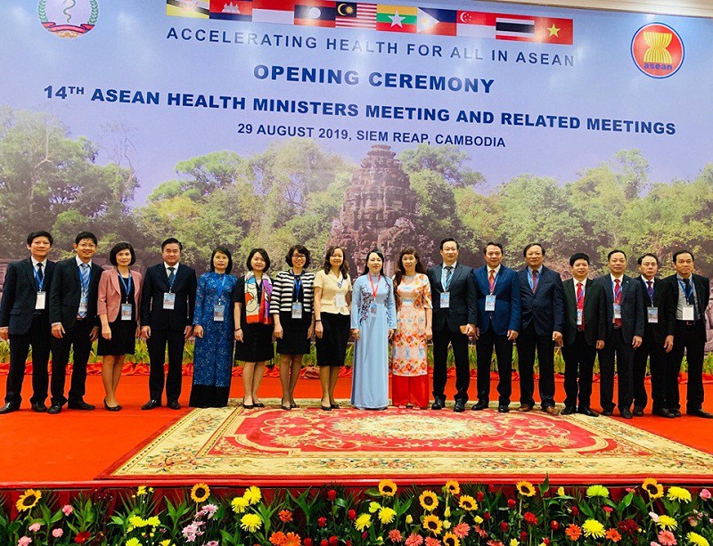 Hội nghị Bộ trưởng Y tế ASEAN lần thứ 14: Việt Nam đã thực hiện 10 chính sách cải cách y tế hiệu quả - Ảnh 1. Hội nghị Bộ trưởng Y tế ASEAN lần thứ 14: Việt Nam đã thực hiện 10 chính sách cải cách y tế hiệu quả - Ảnh 1.