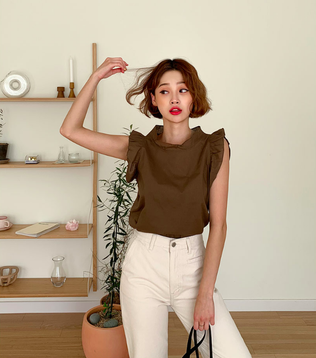 Hết Nhã lại đến Trà bị chê ăn mặc mát mẻ quá mức nơi công sở, các chị em nên chú ý những điểm gì để không bị dị nghị - Ảnh 4. Hết Nhã lại đến Trà bị chê ăn mặc mát mẻ quá mức nơi công sở, các chị em nên chú ý những điểm gì để không bị dị nghị - Ảnh 4.