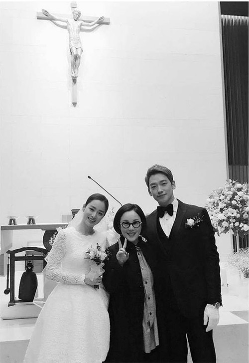 Ảnh cưới màu chưa từng tiết lộ của Bi Rain - Kim Tae Hee - Ảnh 5.