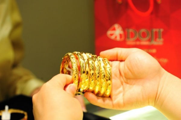 Giá vàng tăng vọt lên 41 triệu đồng/lượng - Ảnh 1.