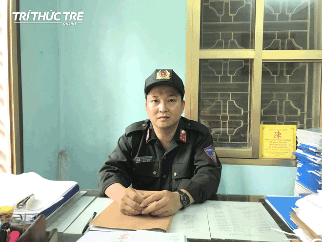 Đại uý CSCĐ tỉnh Nam Định kể lại giây phút bé trai bị co giật cắn, nghiến tay mình - Ảnh 2.