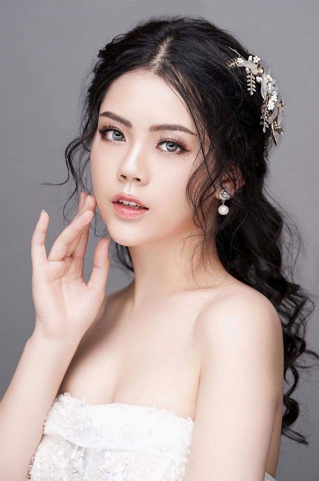 Dàn hot girl ĐH Ngoại thương xinh như hoa hậu Lương Thùy Linh - Ảnh 11.