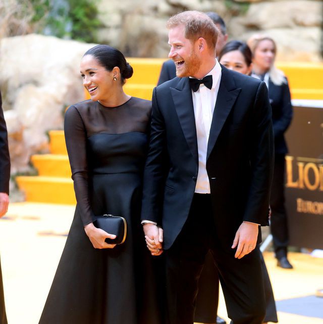 Tiêu hoang như vợ chồng Meghan Markle: Chi hàng triệu đồng làm móng chỉ để xuất hiện với chân trần ở sự kiện bảo vệ môi trường - Ảnh 2.