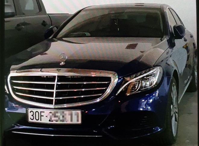 Má mì đường dây gái gọi nghìn đô đi Mercedes, ở căn hộ cao cấp - Ảnh 3. Má mì đường dây gái gọi nghìn đô đi Mercedes, ở căn hộ cao cấp - Ảnh 3.