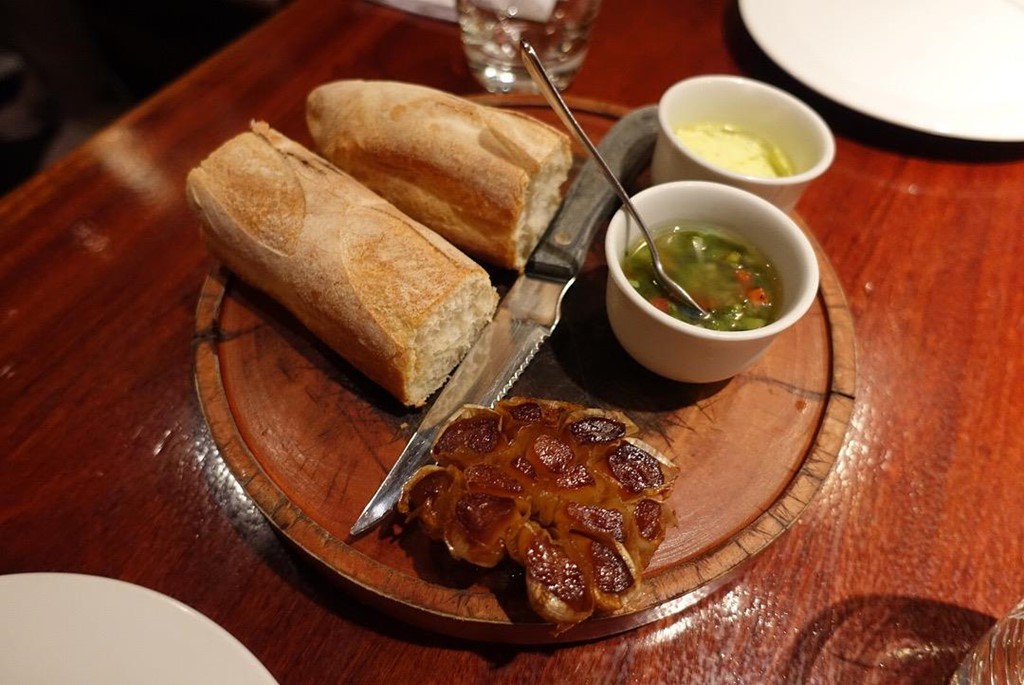 5 nhà hàng steak đắt xắt ra miếng nổi tiếng ở Hà Nội - Ảnh 4. 5 nhà hàng steak đắt xắt ra miếng nổi tiếng ở Hà Nội - Ảnh 4.