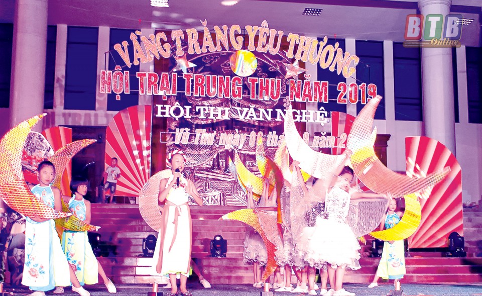 Trẻ em ở khắp nơi trên mọi miền đất nước đón Tết Trung thu như thế nào? - Ảnh 6. Trẻ em ở khắp nơi trên mọi miền đất nước đón Tết Trung thu như thế nào? - Ảnh 6.