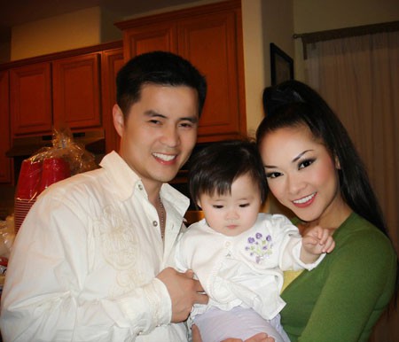 Không chỉ Nguyễn Hồng Nhung, nhiều ca sĩ Việt ở Mỹ có cuộc sống hôn nhân trắc trở - Ảnh 5.