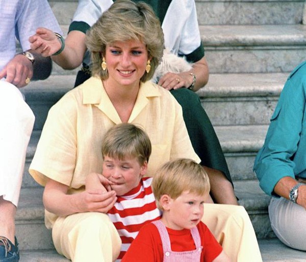 Hé mở sự thật về bữa ăn ngày thứ 7 cho 2 con trai của Công nương Diana khi còn sống - Ảnh 3.