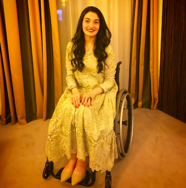 Bị ép cưới năm 18 tuổi, gặp tai nạn xe hơi đến mất khả năng sinh con, tật nguyền: Góp mặt trong Forbes 30 Under 30, cô gái Pakistan này truyền cảm hứng đến hàng triệu người - Ảnh 2.