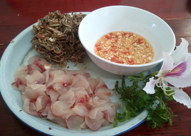 Người phụ nữ bị sán làm tổ kín cả hai chân và phần nhạy cảm chỉ vì thích ăn gỏi - Ảnh 3. Người phụ nữ bị sán làm tổ kín cả hai chân và phần nhạy cảm chỉ vì thích ăn gỏi - Ảnh 3.