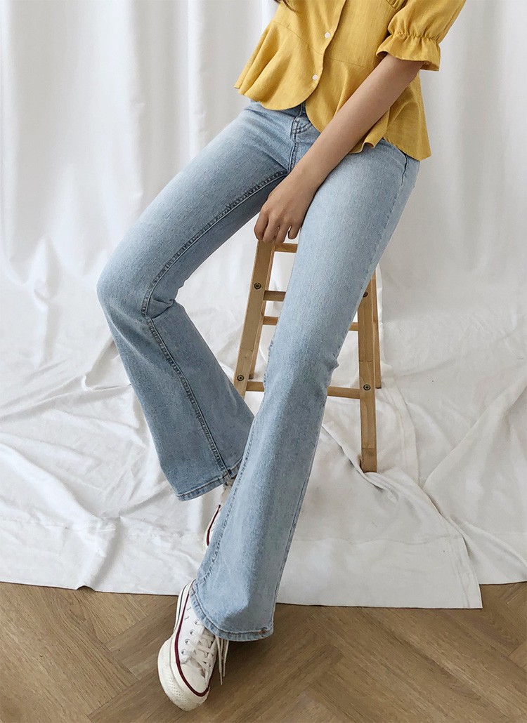 Đã tìm ra kiểu quần jeans vô địch về hack tuổi nhưng vẫn thanh lịch - Ảnh 9. Đã tìm ra kiểu quần jeans vô địch về hack tuổi nhưng vẫn thanh lịch - Ảnh 9.
