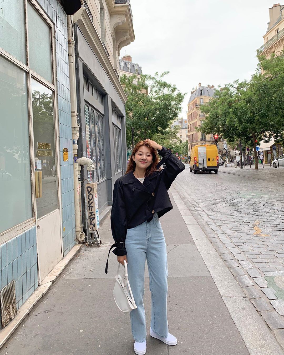 Đã tìm ra kiểu quần jeans vô địch về hack tuổi nhưng vẫn thanh lịch - Ảnh 10. Đã tìm ra kiểu quần jeans vô địch về hack tuổi nhưng vẫn thanh lịch - Ảnh 10.