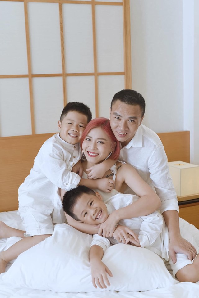 MC Hoàng Linh hạnh phúc đăng bản cam kết viết tay của chồng lên trang cá nhân, tiết lộ vừa mua nhà mới và chuẩn bị sinh em bé - Ảnh 2.