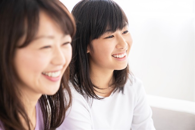 Con gái đứng ra cưới vợ cho cha - Ảnh 1. Con gái đứng ra cưới vợ cho cha - Ảnh 1.