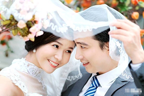 Hôn nhân kỳ lạ của nam diễn viên Hoa hồng trên ngực trái và nữ diễn viên thảo mai nhất màn ảnh Việt - Ảnh 3.
