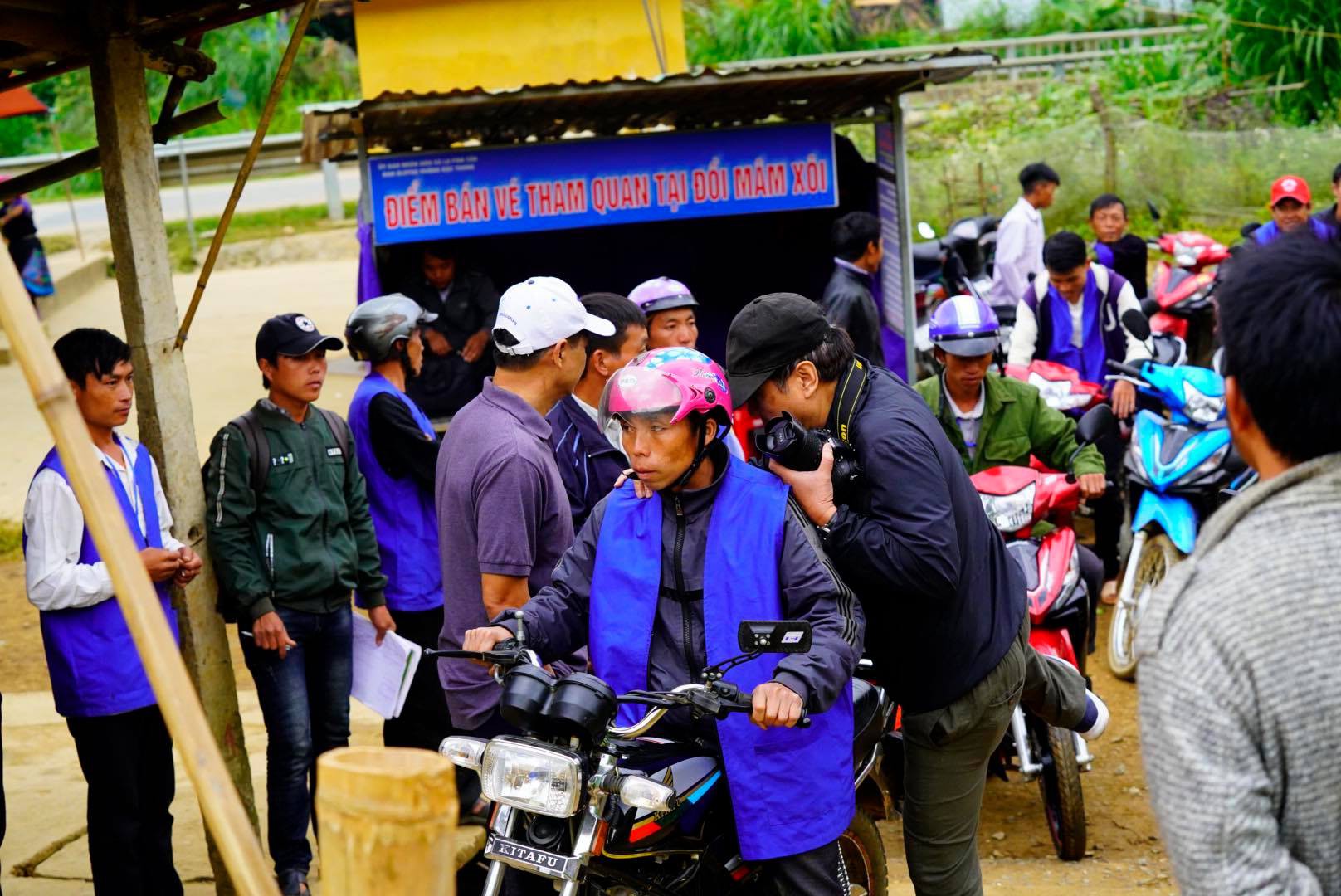 Ngắm mùa vàng rực rỡ vùng cao Mù Cang Chải - Ảnh 9. Ngắm mùa vàng rực rỡ vùng cao Mù Cang Chải - Ảnh 9.
