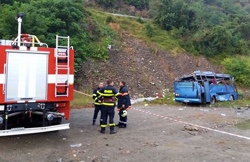 Tai nạn kinh hoàng: Lật xe buýt tại New Zealand, nhiều du khách Trung Quốc thiệt mạng - Ảnh 1.