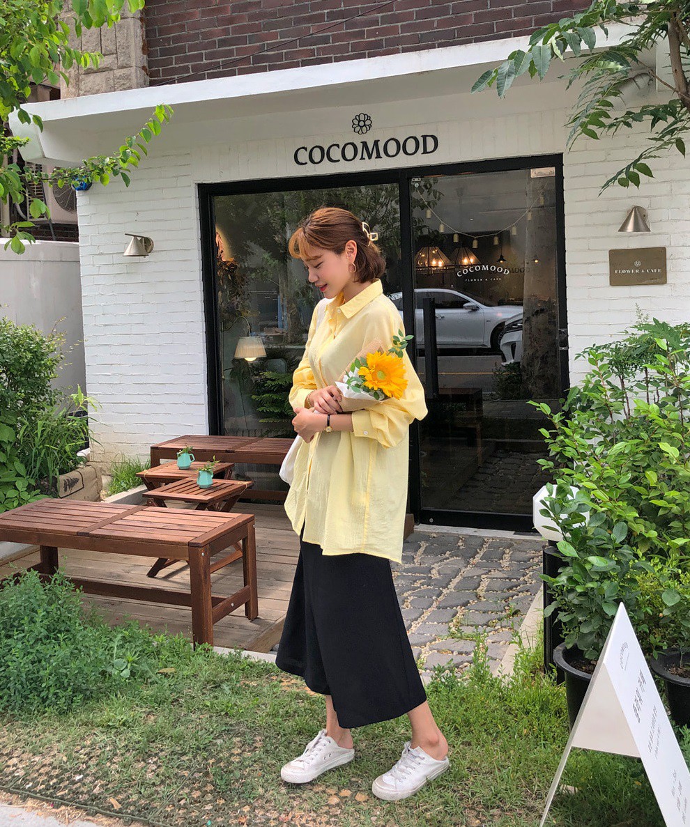 12 ý tưởng diện áo sơ mi/blouse + chân váy giúp nàng công sở tỏa sáng hơn cả nắng thu - Ảnh 5. 12 ý tưởng diện áo sơ mi/blouse + chân váy giúp nàng công sở tỏa sáng hơn cả nắng thu - Ảnh 5.