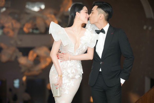 Chồng trẻ Phan Hiền không ngại tình cảm bên Khánh Thi trong đám cưới con gái đại gia Minh Nhựa - Ảnh 6.