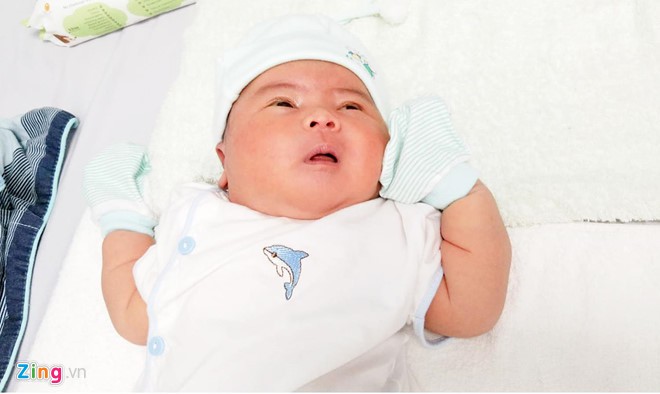 Sản phụ sinh con nặng nhất ở Quảng Ngãi: Tôi vừa mừng vừa lo âu - Ảnh 2.