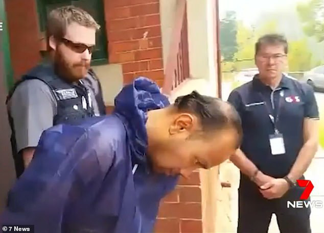 Một người đàn ông nghi là gốc Việt bị cảnh sát Úc bắt giữ vì cố ý phóng hỏa gây cháy rừng khiến dư luận bức xúc - Ảnh 1.