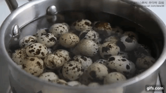 Mẹo bóc trứng cút siêu nhanh mà không bị vỡ, trăm quả dễ như trở bàn tay - Ảnh 5.